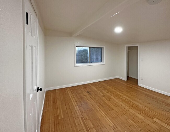 Building Photo - 80 Forbes Ln