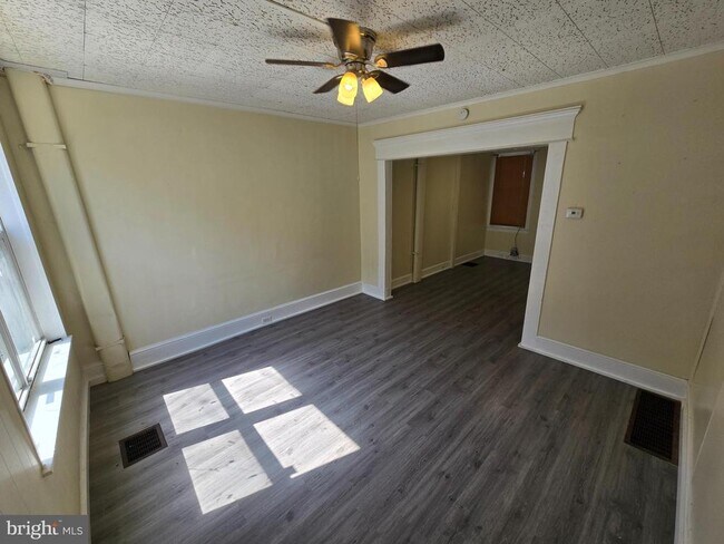 Foto del edificio - 330 Moss St