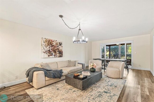 Foto del edificio - 2112 S Cypress Bend Dr