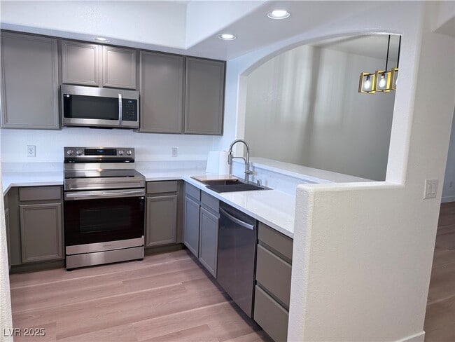 Foto del edificio - 6160 Rumrill St