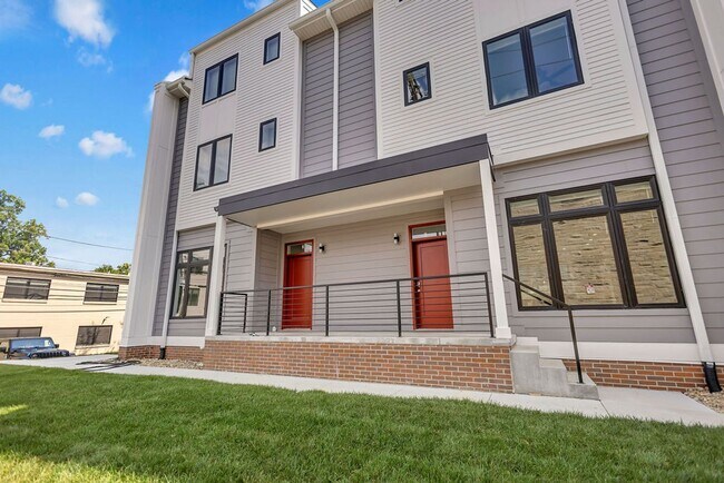 Foto del edificio - 526 N Lincoln St