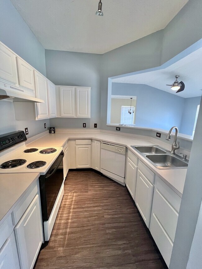 Foto del edificio - Spacious Amelia Condo!