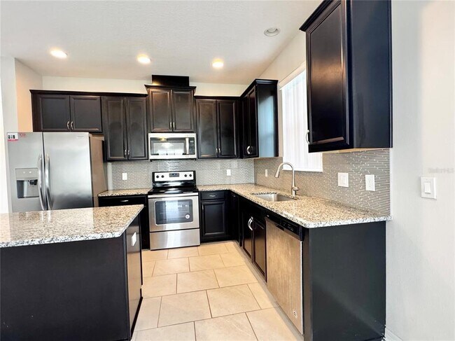 Building Photo - 2757 Creekmore Ct