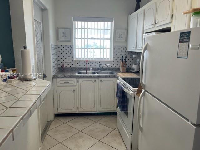 Building Photo - 721 Atlantic Shores Blvd