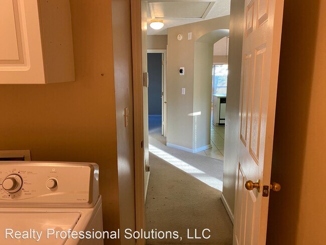 Foto del edificio - 4 br, 2 bath House - 2351 Young Farm Place