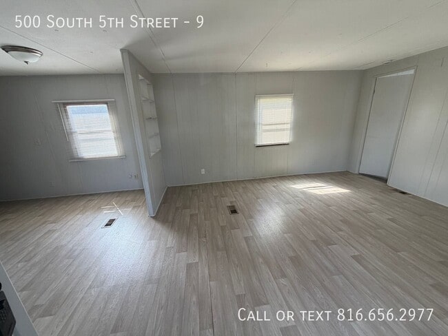 Building Photo - 500 S 5th St