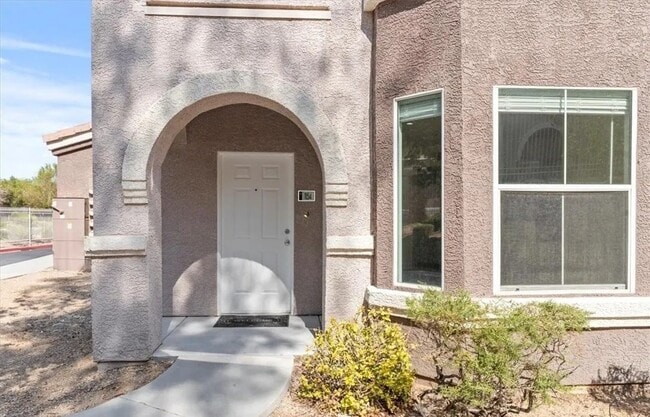 Building Photo - 9975 Peace Way