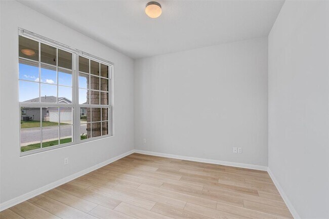 Building Photo - 116 Rocking Chair Dr