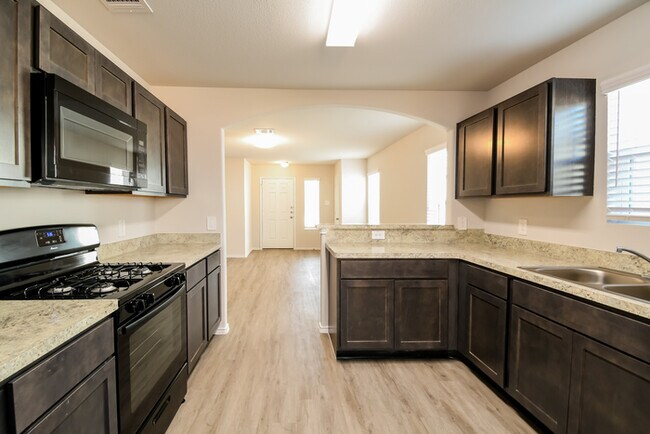 Building Photo - 4838 Sweet Chestnut Ln