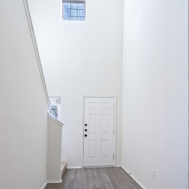 Foto del edificio - 149 Cliff Height Cir