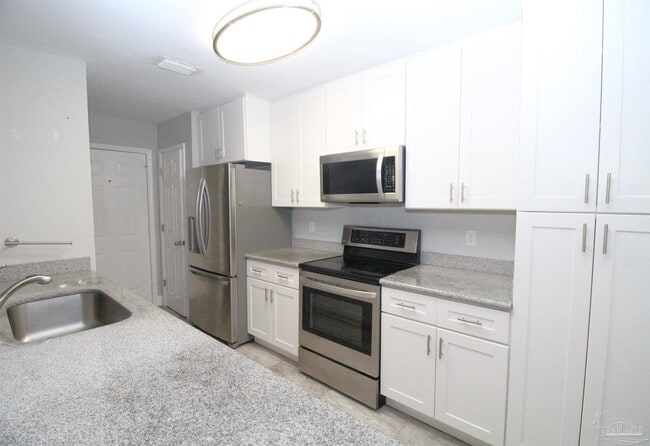 Building Photo - 388 Mirabelle Dr
