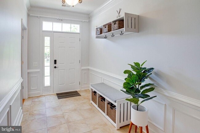 Building Photo - 14633 Weeburn Way