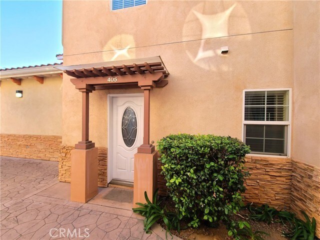 Foto principal - 1200 E Highland Ave