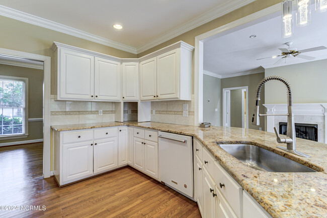 Foto del edificio - 3128 Braemar Ln