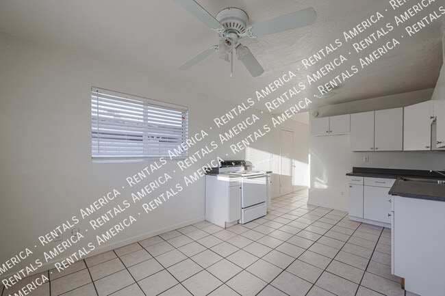 Building Photo - 8835 N 28th Ave
