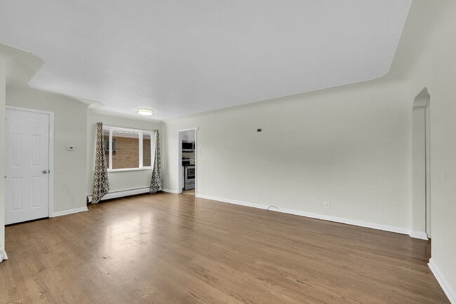 Foto del edificio - $3,195.00, 5 bed, 2 bath located in Denver