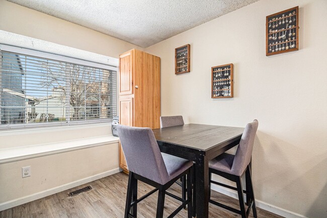 Foto del edificio - Fantastic Townhome Available in Thornton!