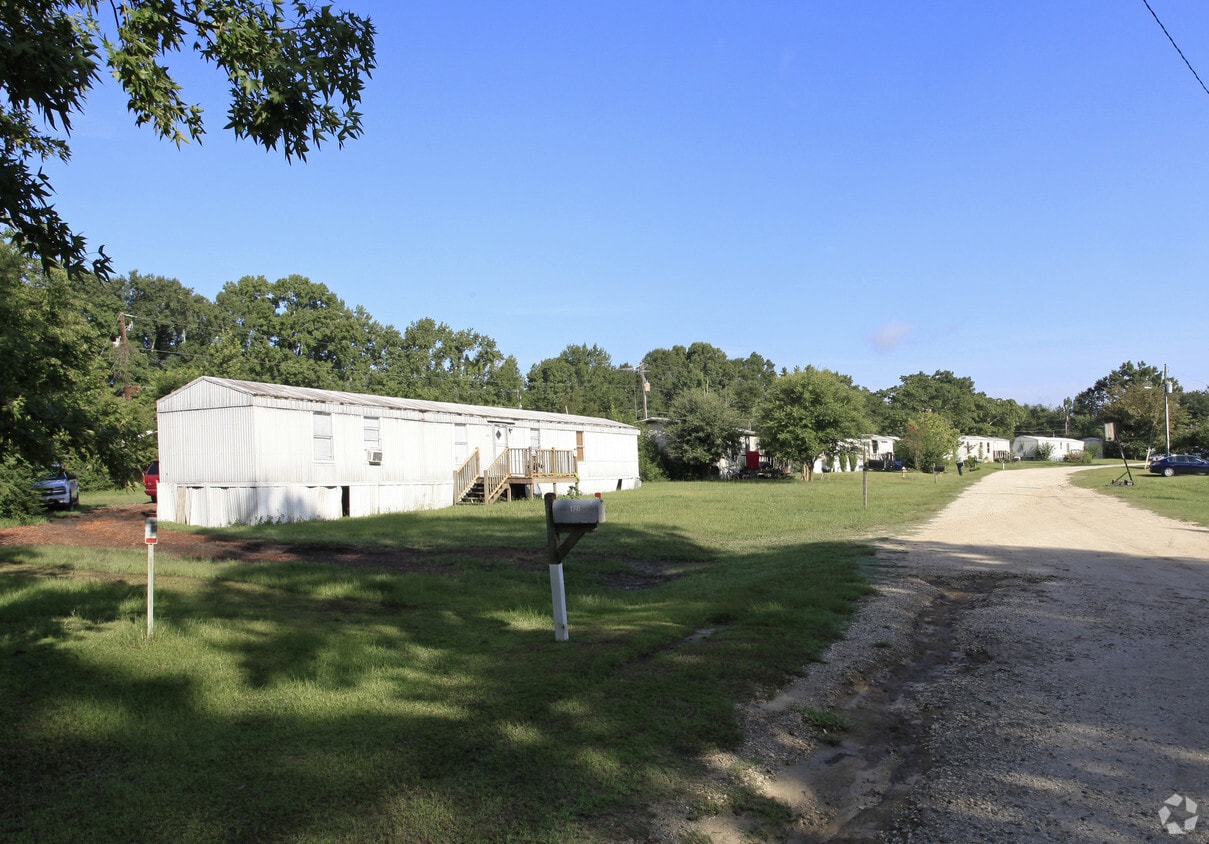 Primary Photo - 102-127 Brooks Loop