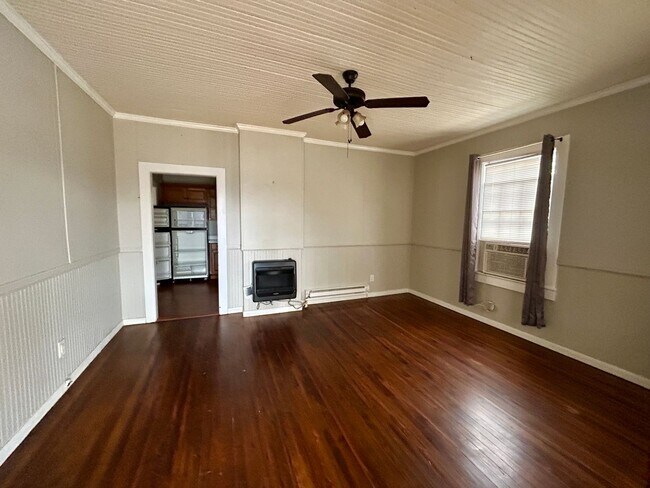 Foto del edificio - 24 W Tuscaloosa Ave