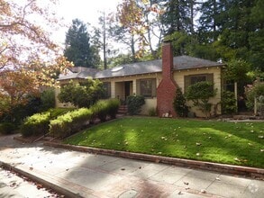 Building Photo - 205 Santa Margarita