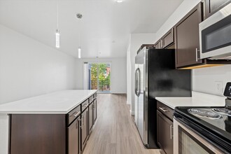 kitchen-5-park-hill-4000-1x1-a1-ash-d203-08-27-2026.jpg - Park Hill 4000