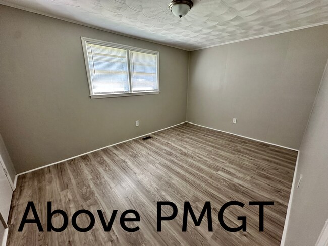 Foto del edificio - Duplex 2 bedroom- 1 Bath