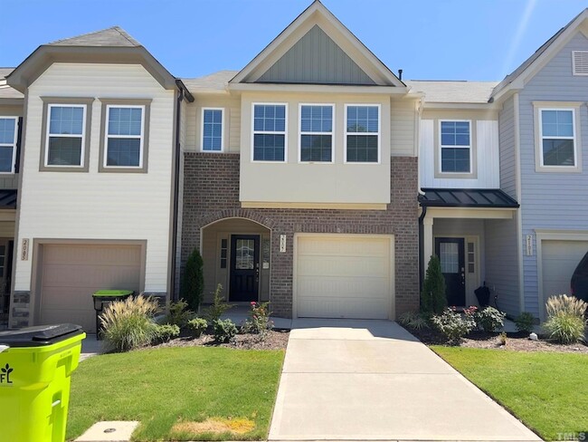 Photo - 2007 Nandina Trl Townhome