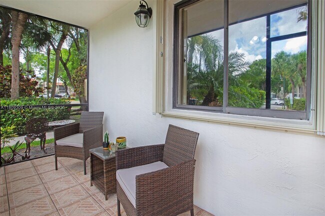 Foto del edificio - 405 Lakeview Dr