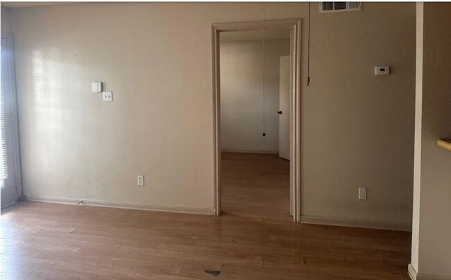 Foto del edificio - 6108 Abrams Rd