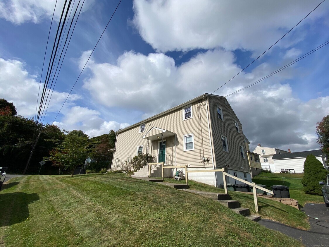 Primary Photo - 445 High St