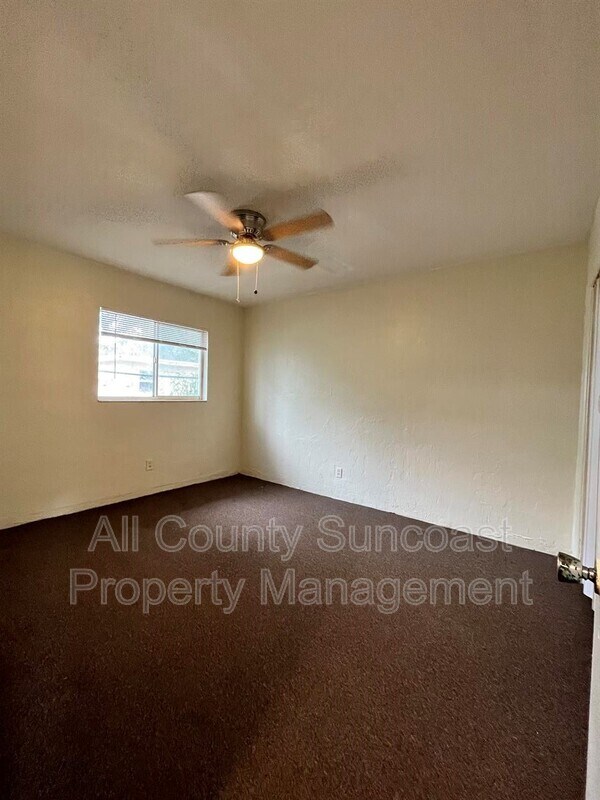 Building Photo - 2219 Highland St S