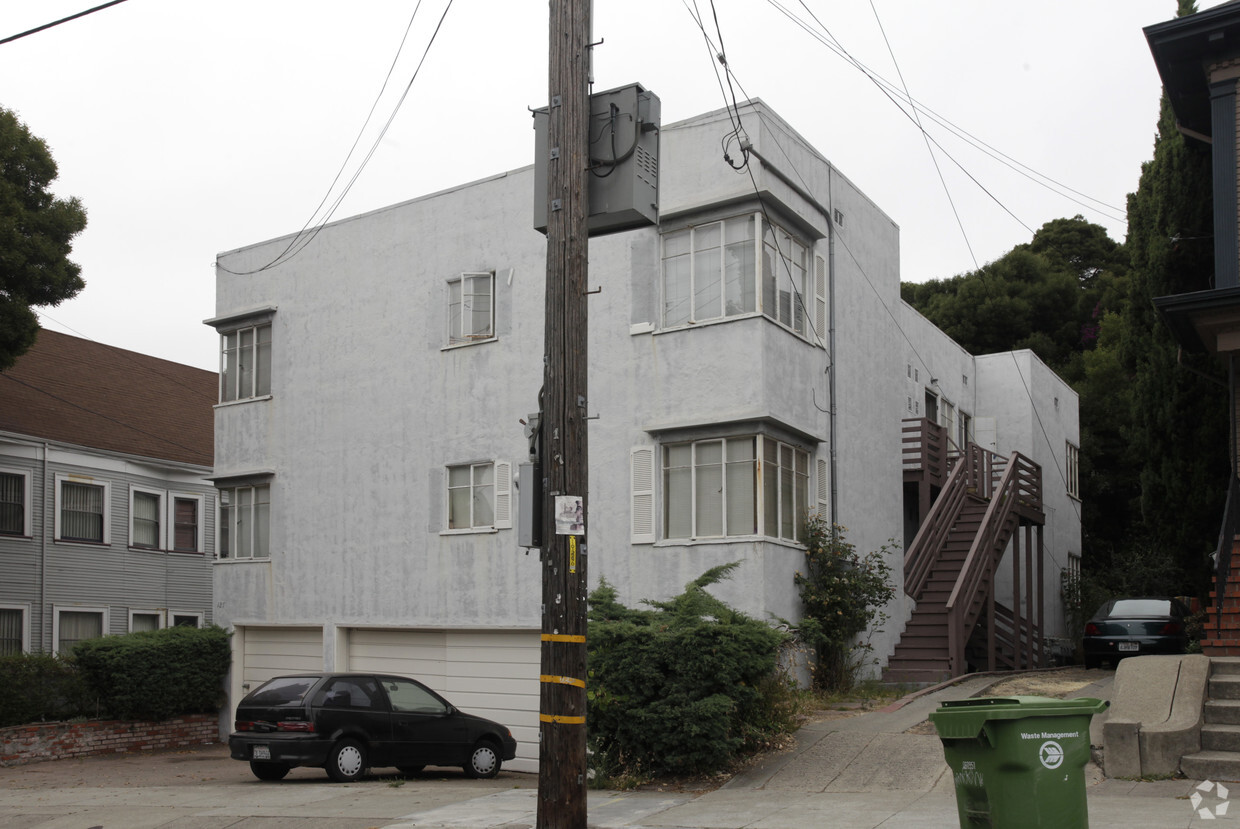 Foto del edificio - 127 Athol Ave