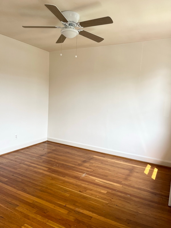 Building Photo - 906 Pine Heights Ave