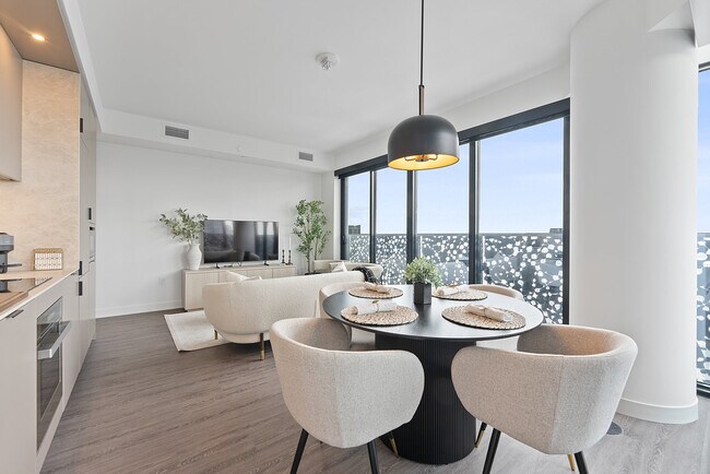 Photo du bâtiment - 55 Charles St E