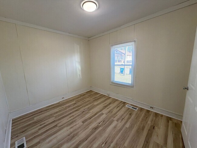 Building Photo - 5439 Hodiamont:STL-050