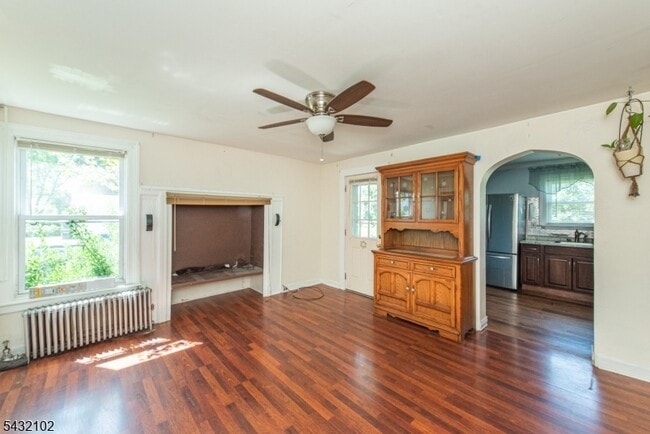 Building Photo - 428 Lathrop Ave