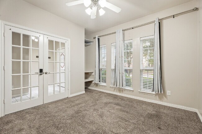 Building Photo - "Charming 4-Bed Home with Elegant Granite Touches & 2.5 Baths!"