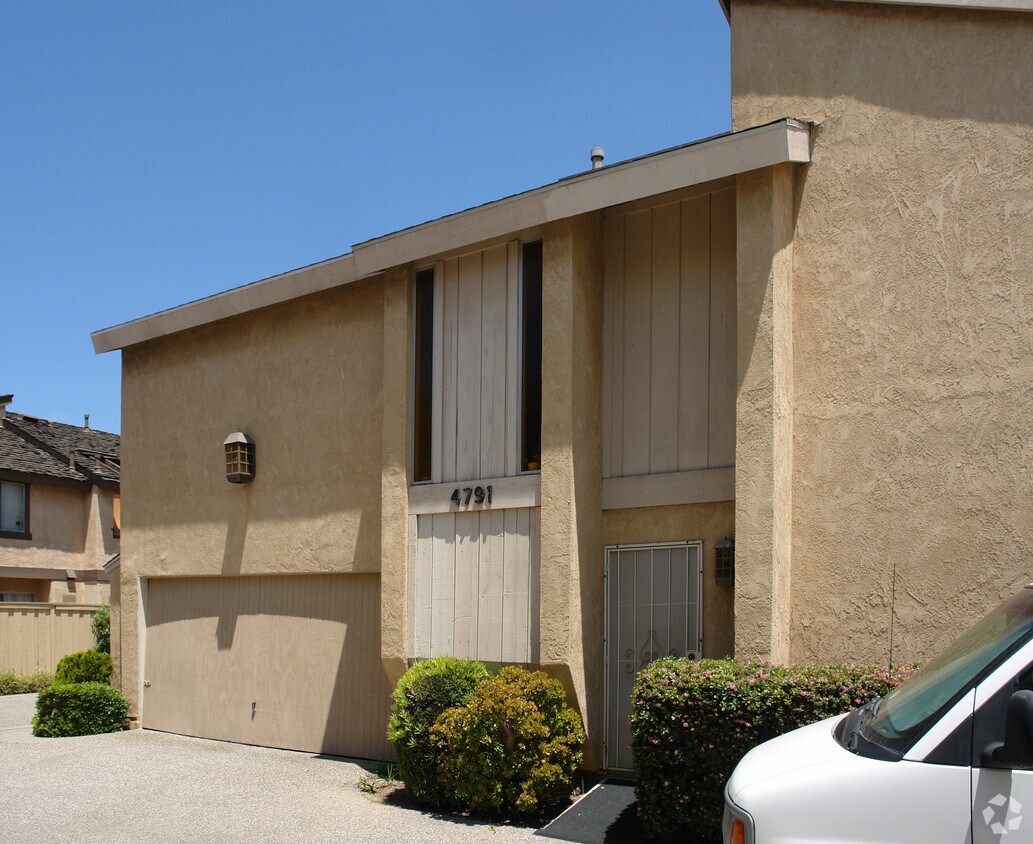 Building Photo - 4791 James Cir