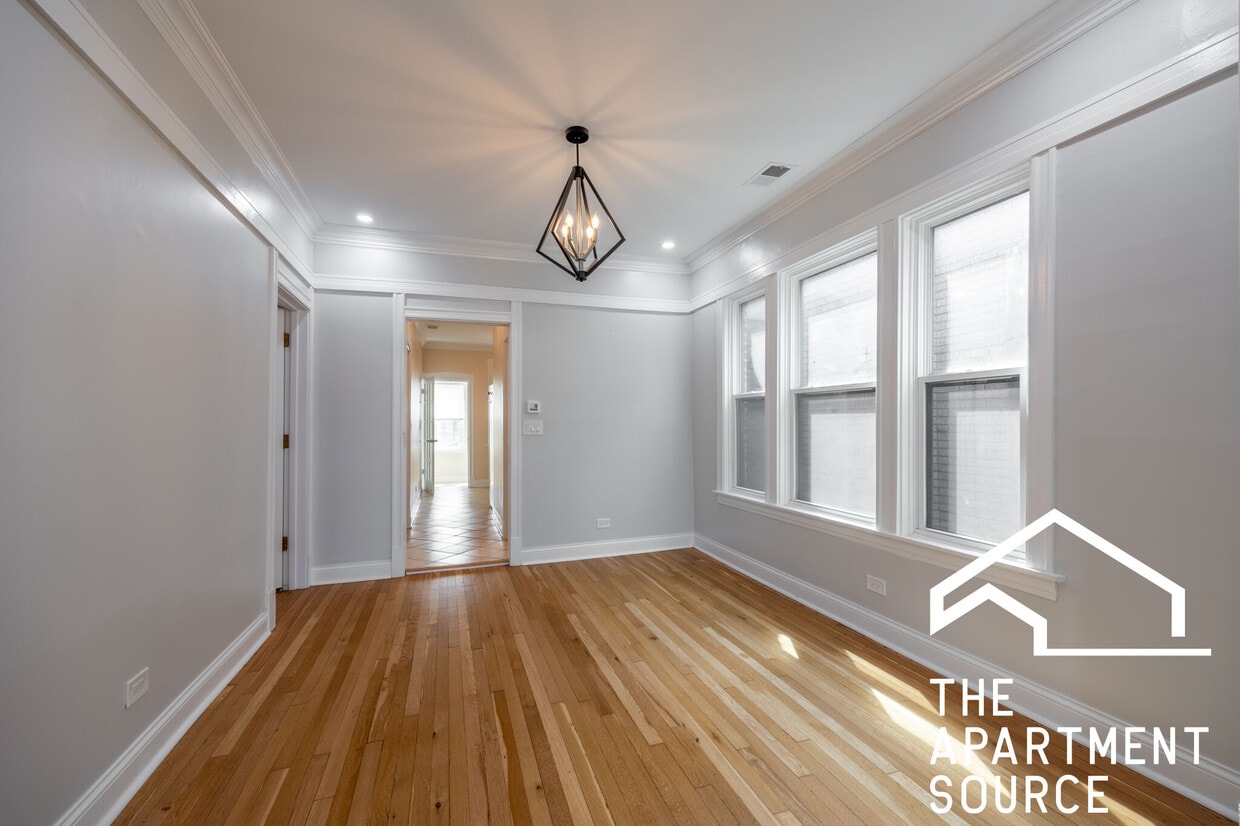 Foto principal - 3055 N Kimball Ave