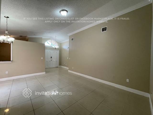 Building Photo - 15548 SW 138th Pl