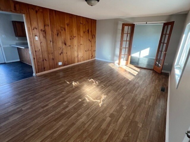 Building Photo - 2413 Eastline Dr