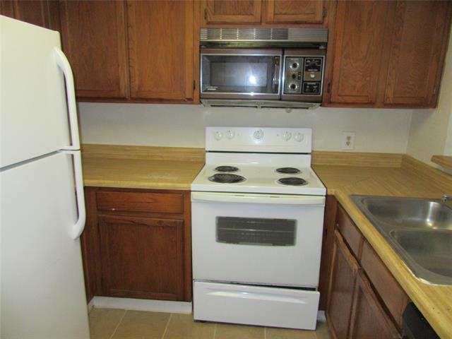Foto del edificio - 9825 Walnut St
