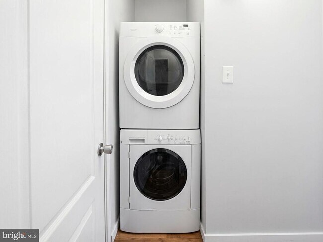 Foto del edificio - 1525 W Seybert St