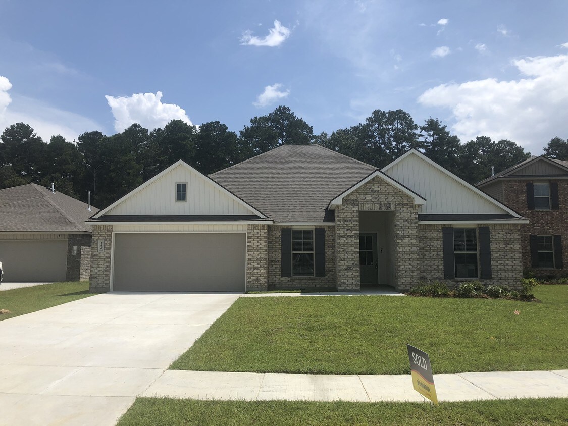 Primary Photo - 12879 Fowler Dr