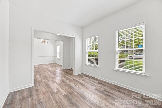 Foto del edificio - 1748 Chinchester Ln