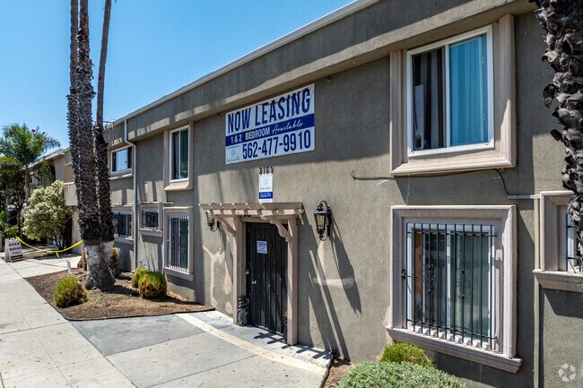 Foto del edificio - 2159 Elm