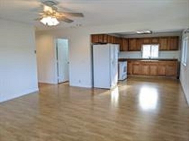 Building Photo - 809 Paani St