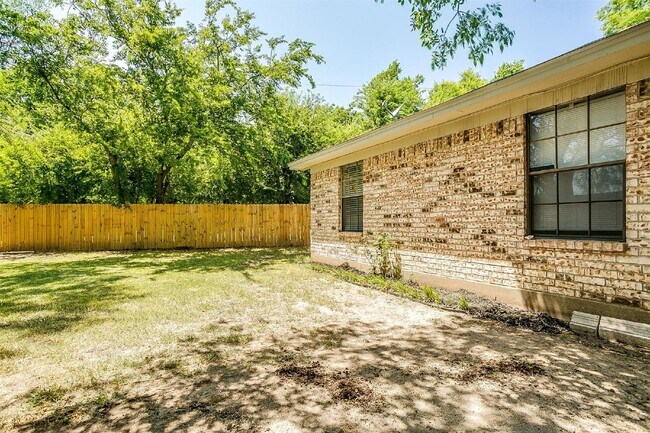 Foto del edificio - Modern 3 Bed, 2 Bath Multiplex - A Must-See!