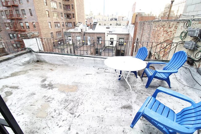 terrace 2 - 70 W 87th St