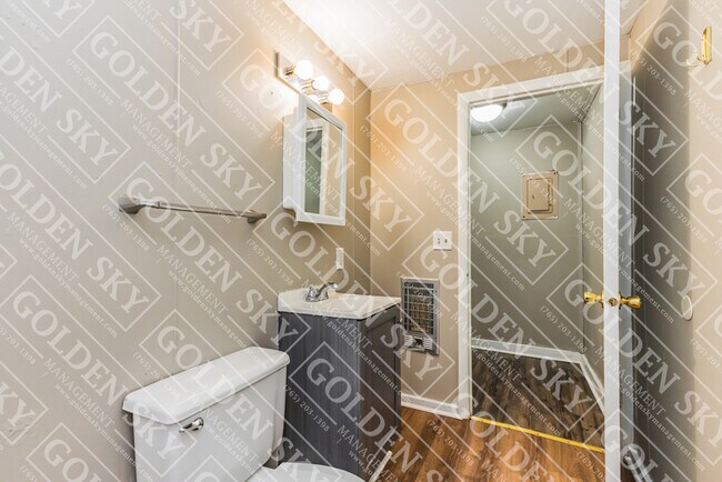Foto del edificio - 302 W 6th St